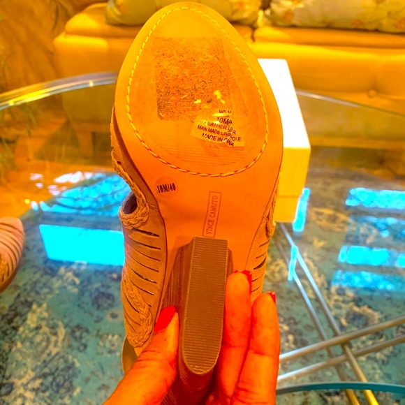 ✨ Vince Camuto✨ Tan Nubuck Peep Toe Strap Wedge Slingbacks - Picture 9 of 13